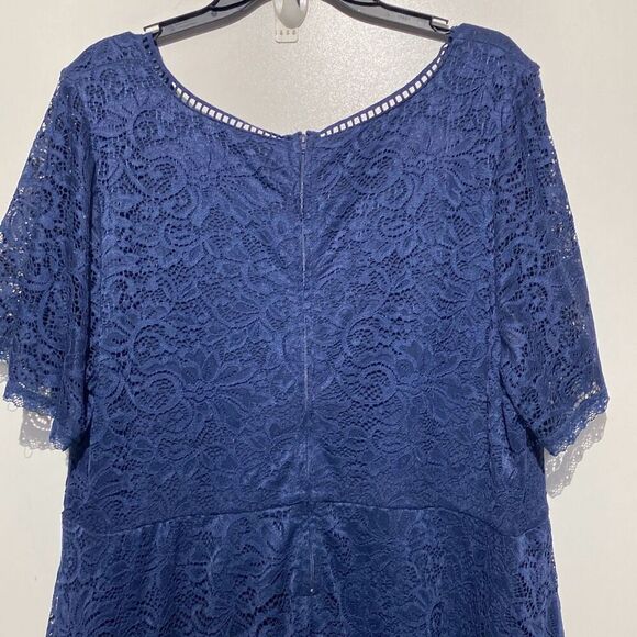 Torrid Women's Navy Floral Lace V-Neck Short Sleeve Fit & Flare Dress Size 24 - Picture 7 of 10
